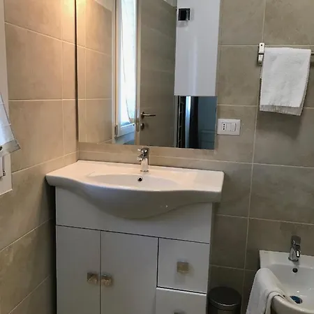 Apartamento White & Grey Venice Apartments Venecia