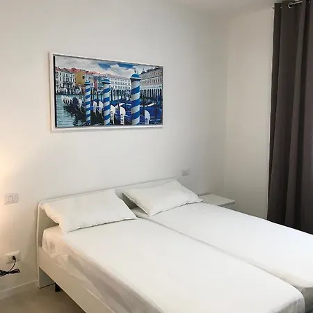 White & Grey Venice Apartments Apartamento Venecia