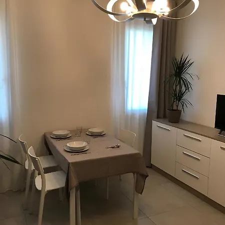 Appartamenti Venezia-Malcontenta White&Grey Tourists Apartments